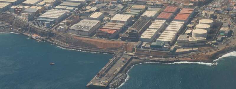 Vista aérea de la zona industrial de Salinetas / TA